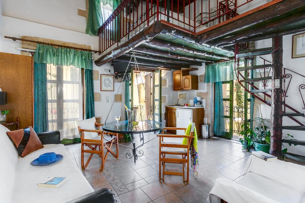 Ifigenia Traditional & Maisonettes